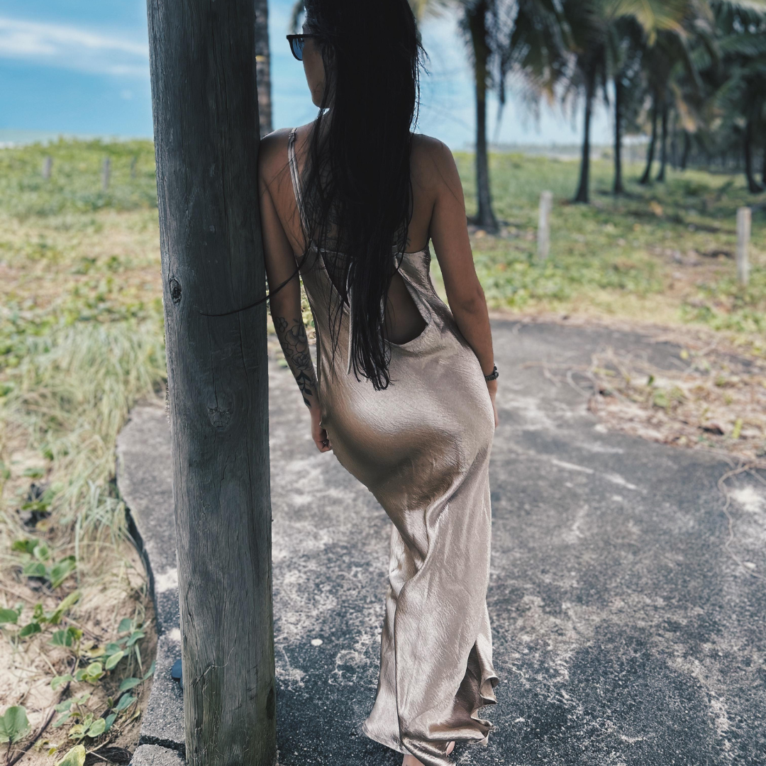 Vestido Divino Destello en Dorado – Marbella